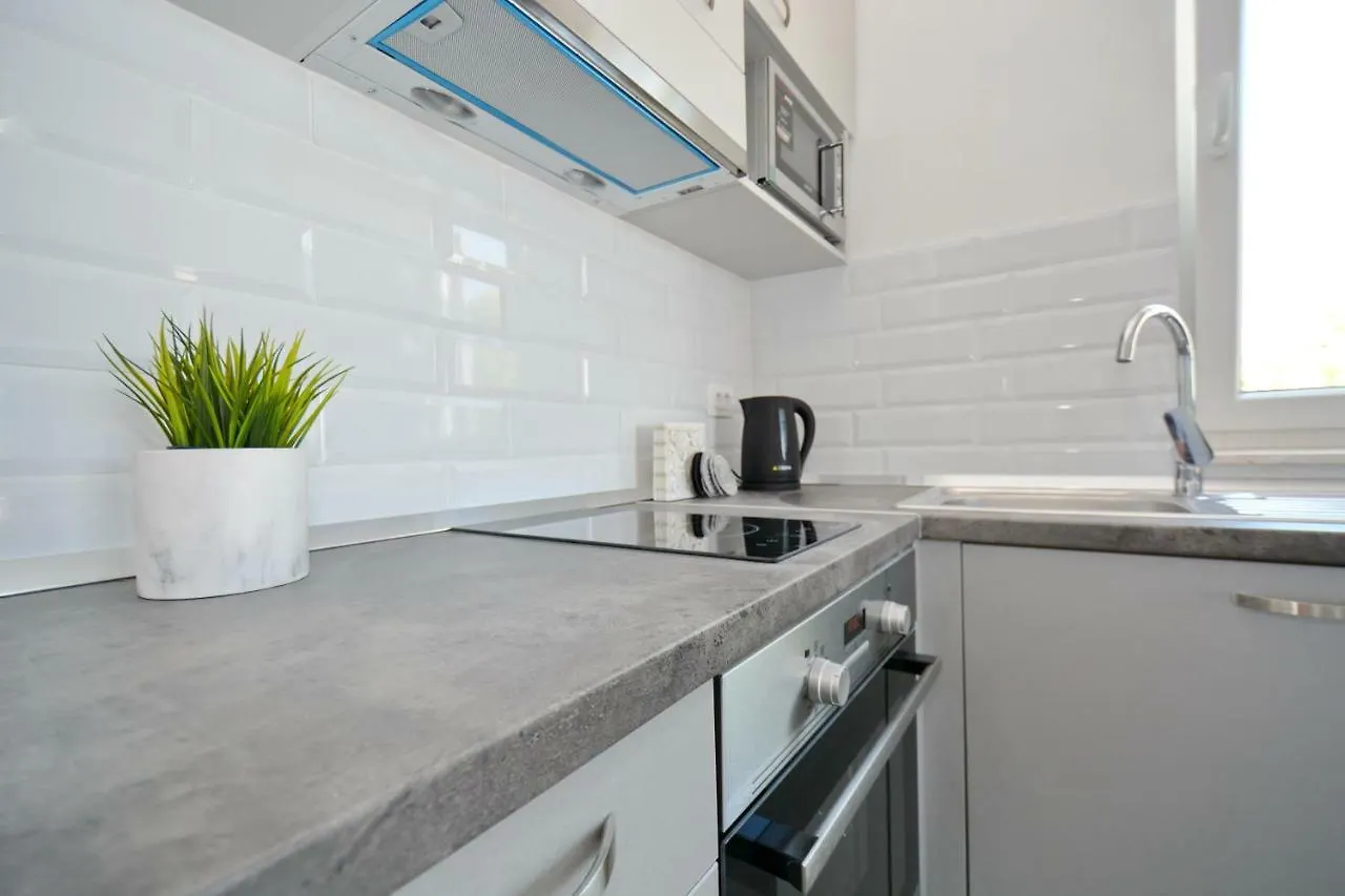 Apartments Piazza Nin 0*,